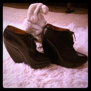 Beautiful  Oxford report signature lace ups😍